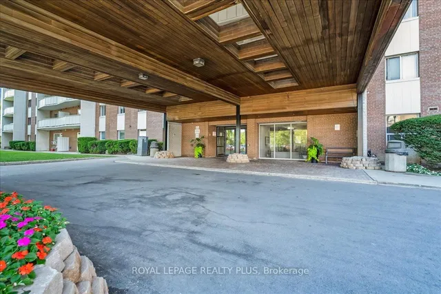 Additional image 3 of 1660 Bloor St Unit 102