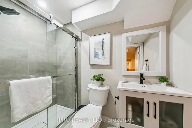 Additional image 37 of 3455 Caplan Cres Unit 3