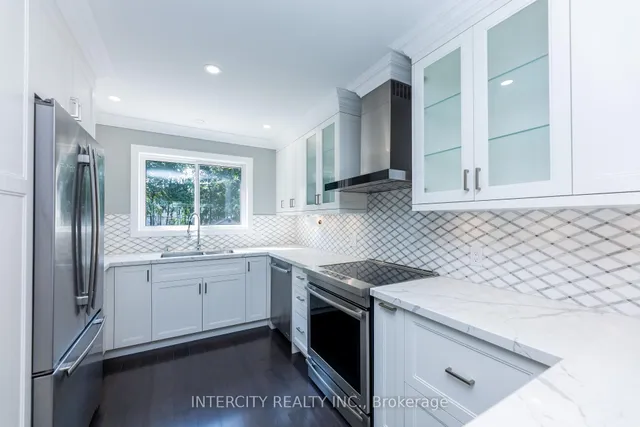 Additional image 15 of 19 Marowyne Dr