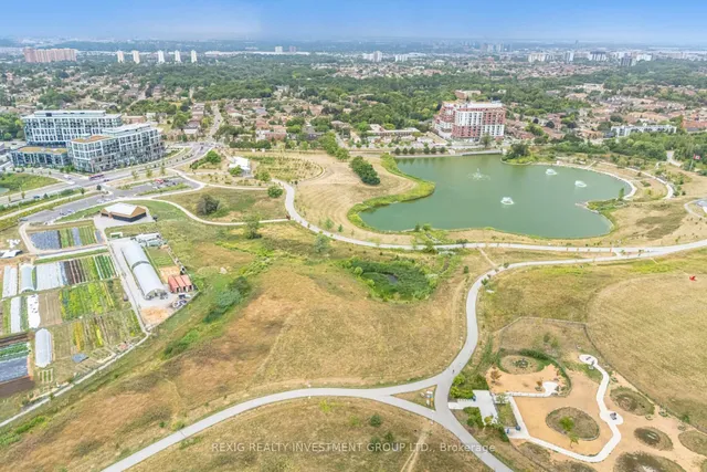 Additional image 30 of 50 George Butchart Dr Unit 723