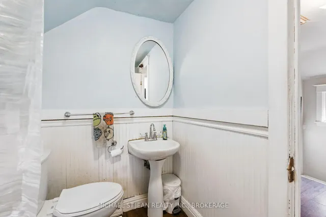 Additional image 24 of 98 Tuxedo Ave