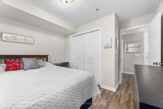 Additional image 14 of 684 Warden Ave Unit 109