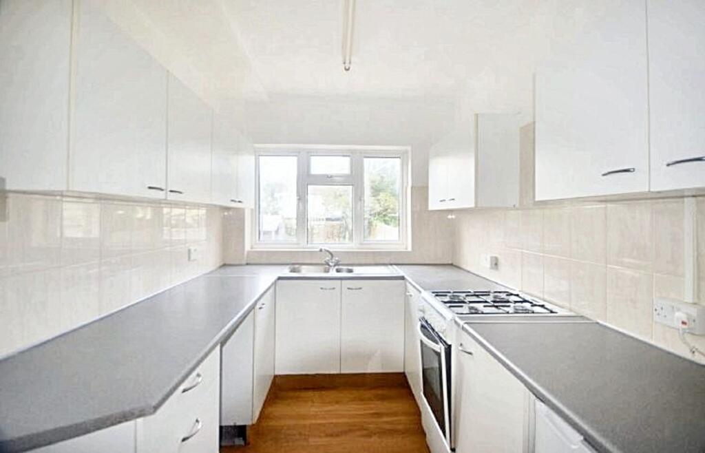 Additional image 10 of Harvey Road, London Colney, AL2