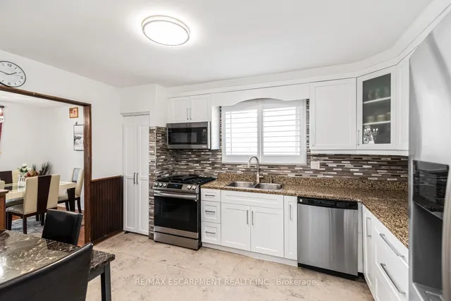 Additional image 13 of 102 Quaker Cres