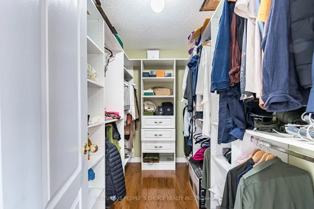 Additional image 23 of 9 Mellowood Ave