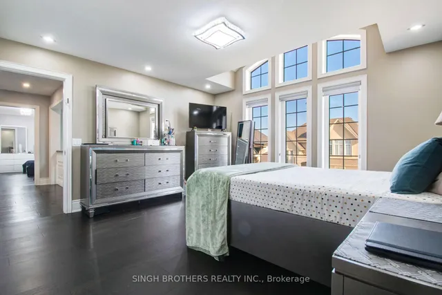 Additional image 36 of 15 Degrey Dr