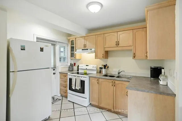 Additional image 16 of 6 Vineland Ave Unit 18