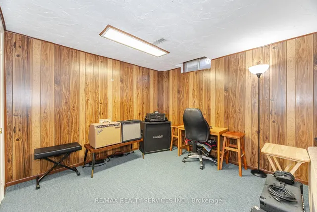 Additional image 34 of 12 Sparklett Cres