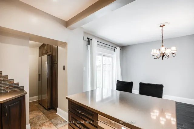 Additional image 5 of 109 Monarch Park Ave