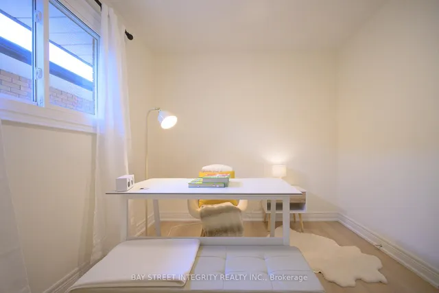 Additional image 18 of 106 Beland Ave