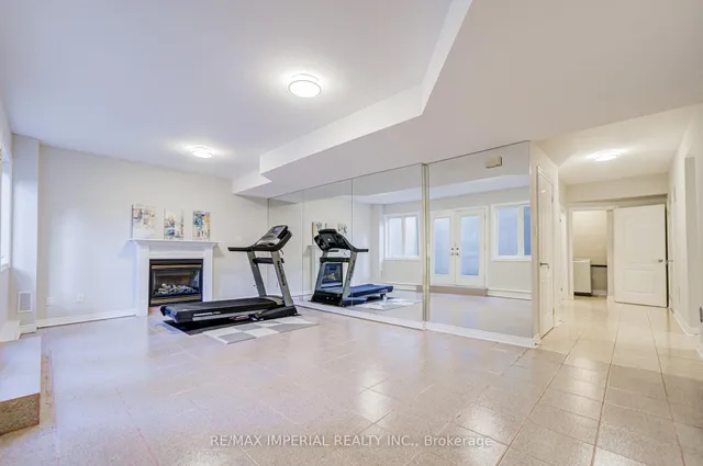 Additional image 46 of 206 Hollywood Ave