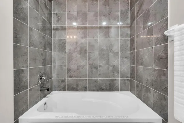 Additional image 35 of 24 Dalbeattie Dr