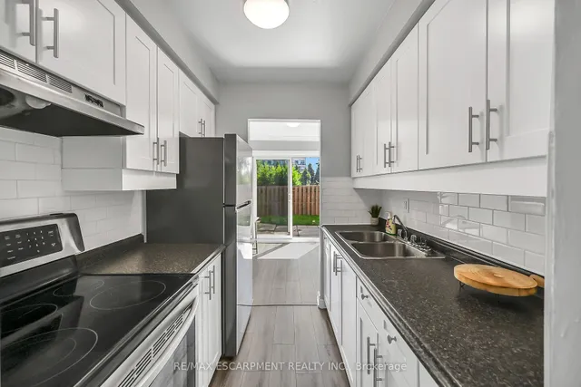 Additional image 13 of 125 Limeridge Rd Unit 8