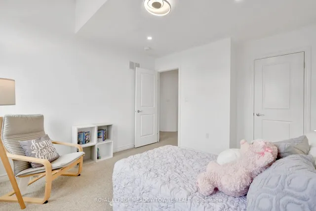 Additional image 33 of 266 Dalgleish Tr