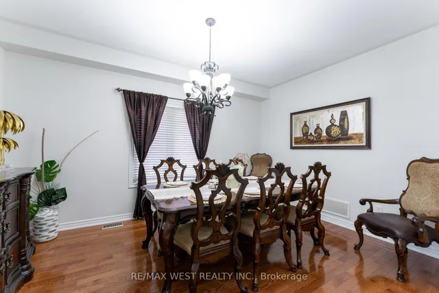 Additional image 10 of 8 Yellow Avens Blvd