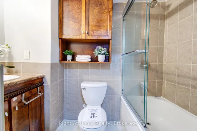 Additional image 32 of 63 Martindale Cres