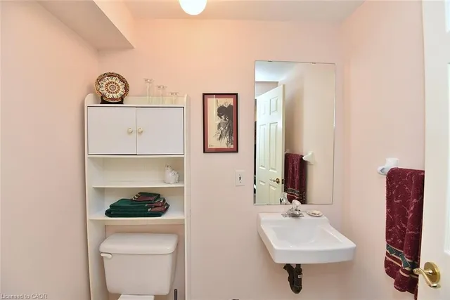 Additional image 33 of 137 Silverbirch Blvd