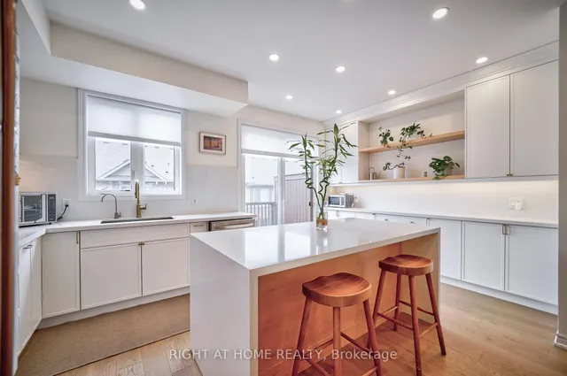 Additional image 10 of 422 Belcourt Common