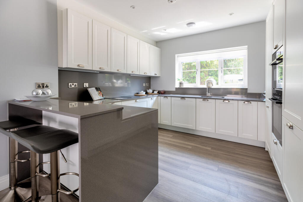 Additional image 22 of Oaklands Lane, Smallford, St. Albans, Hertfordshire, AL4