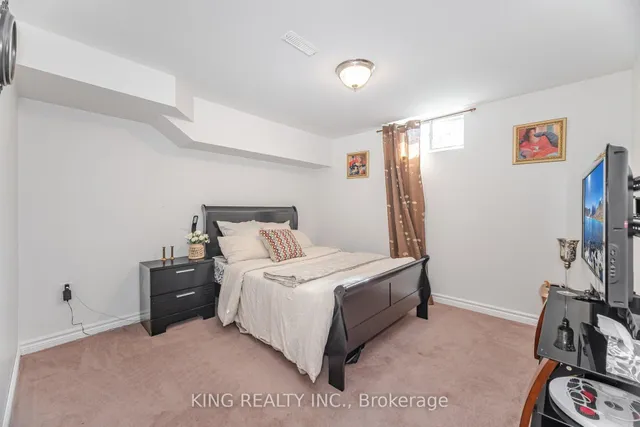 Additional image 42 of 89 Crystal Glen Cres