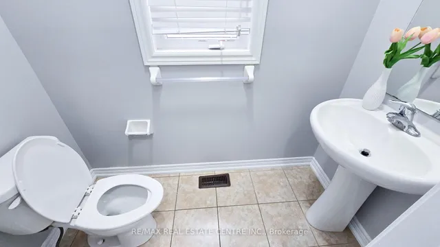 Additional image 18 of 19 Lackington St