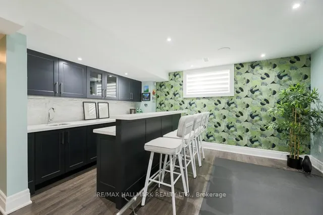 Additional image 34 of 44 Scarboro Cres