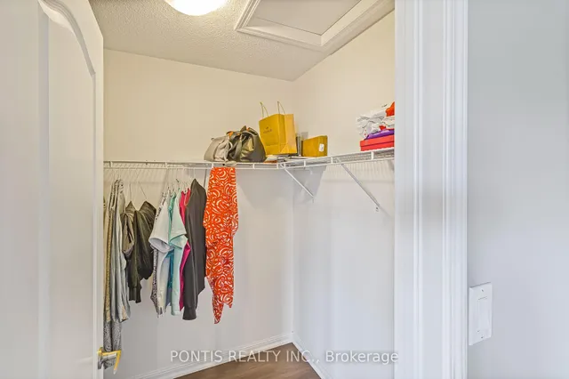 Additional image 33 of 25 FRANCIS LUNDY St