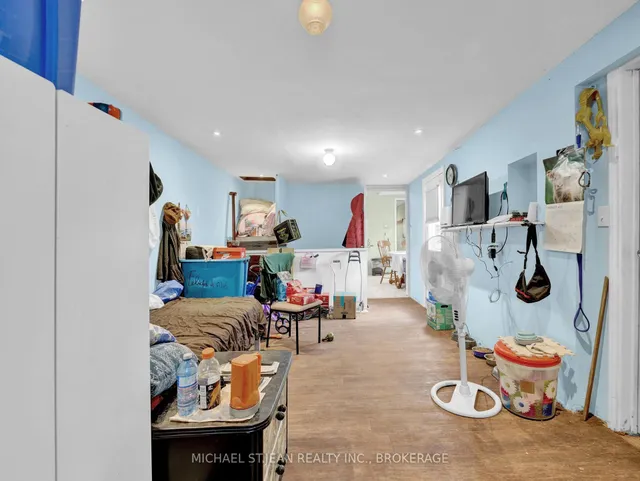 Additional image 19 of 110 Emerald St