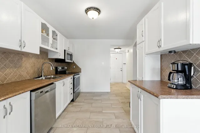 Additional image 8 of 35 Jacqueline Blvd