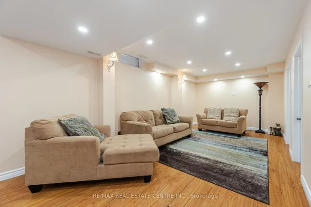 Additional image 33 of 35 Pantano Dr