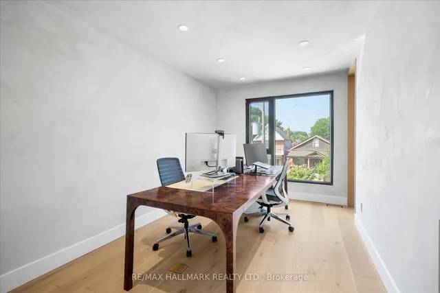 Additional image 22 of 31 Redwood Ave