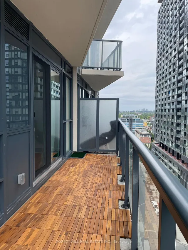 Additional image 11 of 49 East Liberty St Unit 1212