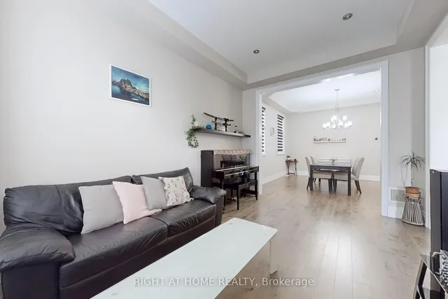 Additional image 7 of 421 Ginger Gate