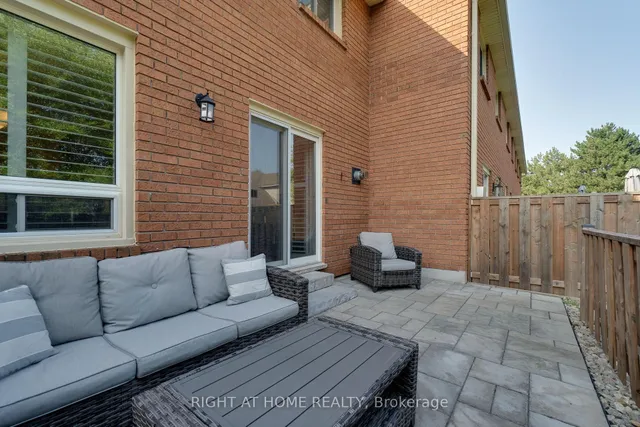 Primary image of 1205 Lamb's Crt Unit 7