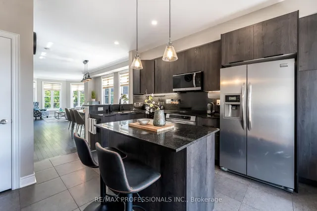 Additional image 16 of 1812 Burnhamthorpe Rd Unit 1