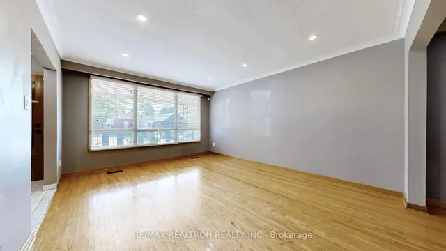 Additional image 9 of 14 Little Blvd