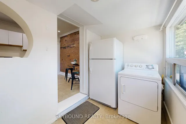 Additional image 28 of 50 Dearbourne Ave