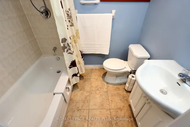 Additional image 38 of 1086 Hedge Dr