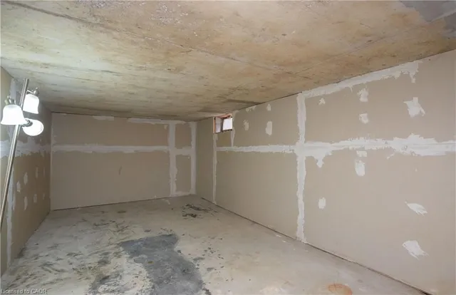 Additional image 30 of 185 Lavina Cres