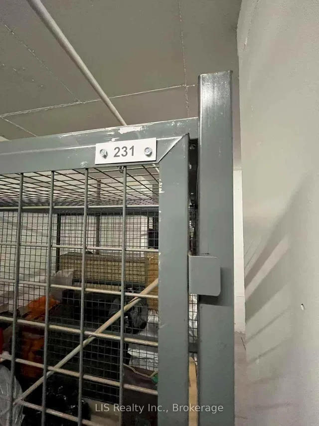 Additional image 20 of 62 Forest Manor Rd Unit 605