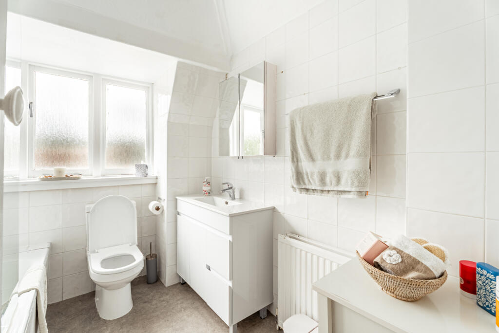 Additional image 11 of High Street, Harpenden, Hertfordshire, AL5