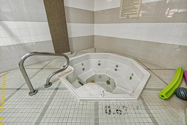 Additional image 40 of 23 Hollywood Ave Unit 2610