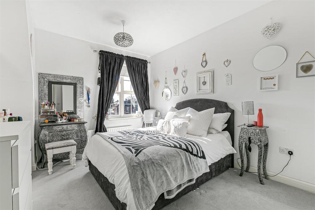 Additional image 11 of Beningfield Drive, London Colney, St. Albans