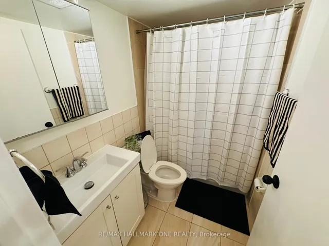 Additional image 32 of 45 Sunrise Ave Unit 904