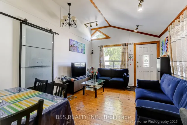 Additional image 3 of 96 Laurel Ave