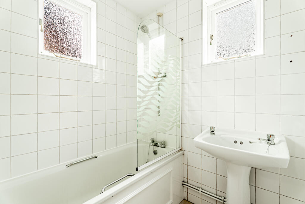 Additional image 10 of West Common, Harpenden, Herts, AL5