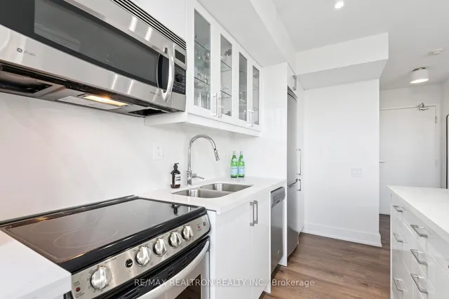 Additional image 6 of 1040 The Queensway Ave Unit 901