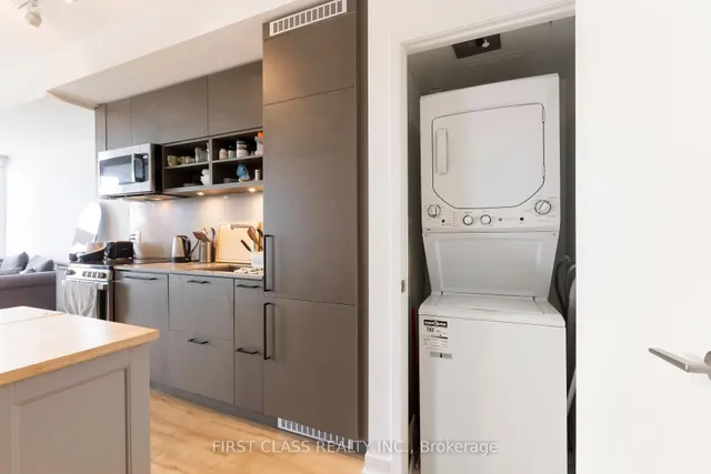 Additional image 9 of 135 East Liberty St Unit 2606