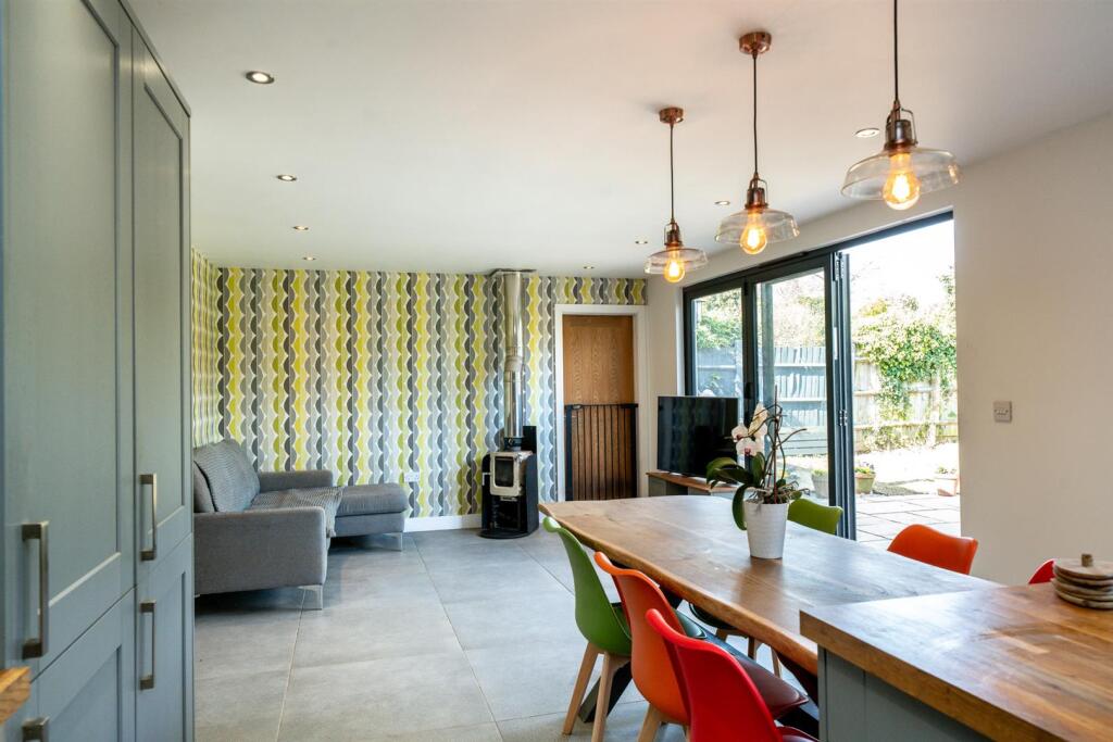 Additional image 8 of Oaklands Lane, St Albans