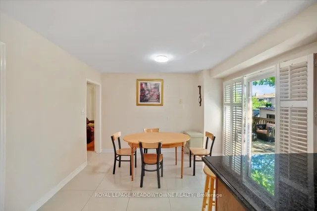 Additional image 9 of 836 Greycedar Cres